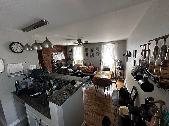 4th image of 1255 Marlborough St #A