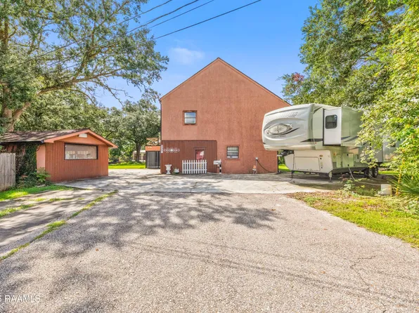 237 Aline Dr, Breaux Bridge, LA 70517