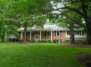 9200 Bayard Pl, Fairfax, VA 22032