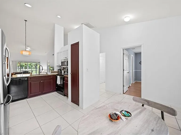 627 Saint Andrews Blvd — Photo 6
