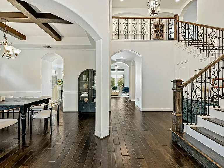 4303 Woodledge Pl — Photo 4