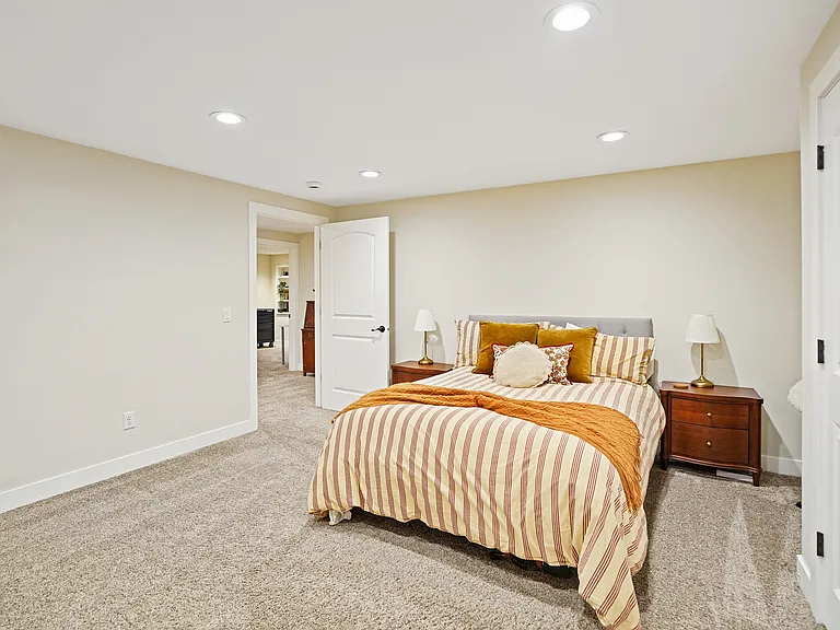 247 S 650 West Cir — Photo 6