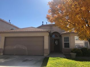 704 Valley Meadows Dr NE, Rio Rancho, NM 87144