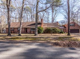 304 Woodland Dr, Newport News, VA 23606