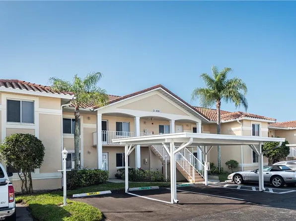 208 Furse Lakes Cir APT 9, Naples, FL 34104