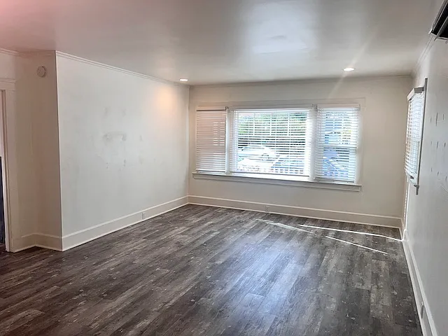 2944 Kalmia St — Photo 2