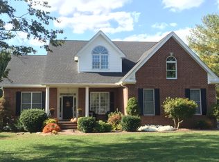 2020 Pointe Barton Dr, Lebanon, TN 37087