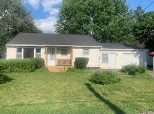 209 Mitchell Ave, Mattydale, NY 13211