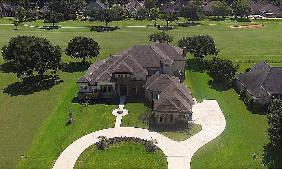 1st image of 3922 Weston Dr