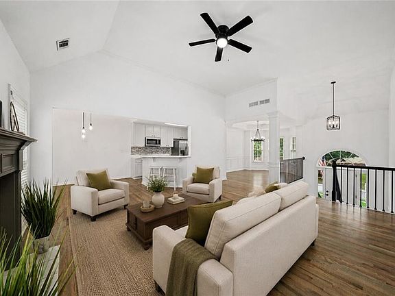 4th image of 3598 Green Pine Way