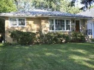 1233 S Cumberland Ave, Park Ridge, IL 60068