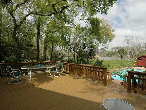 2nd image of 1721 Oleander Dr