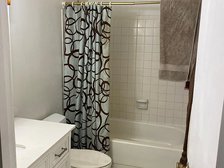 4607 Charlton Ct — Photo 3