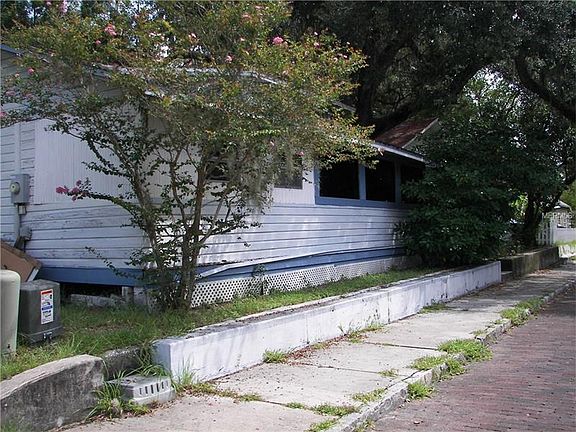 2nd image of 335 2nd St N