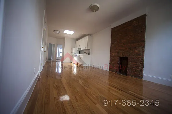 Rented by Metropolitan Realty | media 24