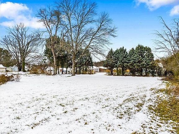 5th image of 4235 Reidsville Rd