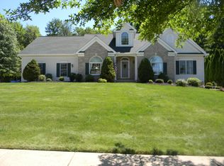 11107 Malvern Dr, North Royalton, OH 44133