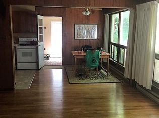 10625 Miller Rd, Oakton, VA 22124