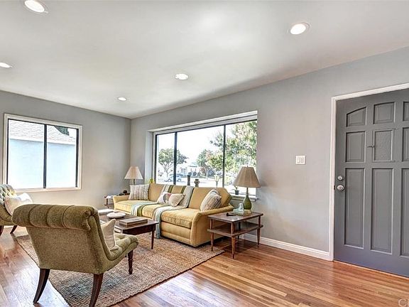 4th image of 3612 Camerino St