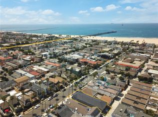 215 6th St, Seal Beach, CA 90740