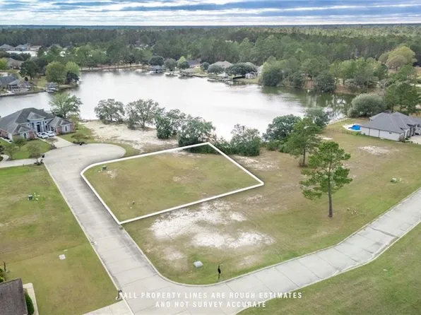 709 Northlake Dr, Covington, LA 70435