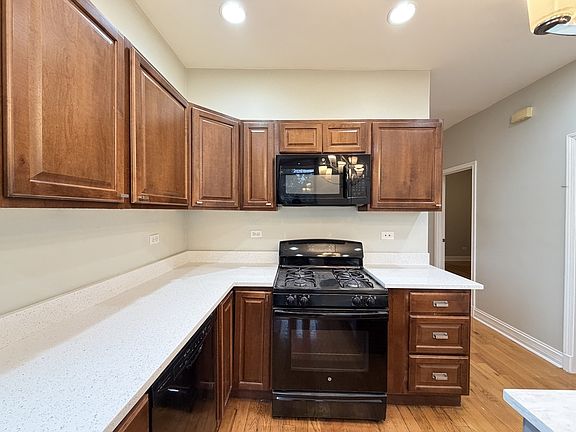3rd image of 2537 N Kildare Ave #3