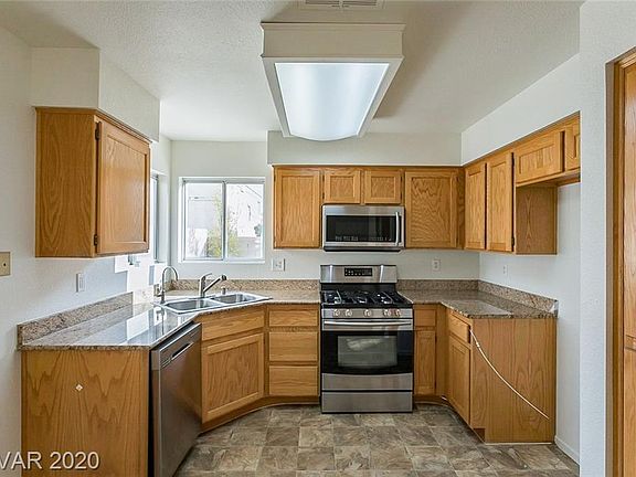 2nd image of 4140 Glenfield Cir