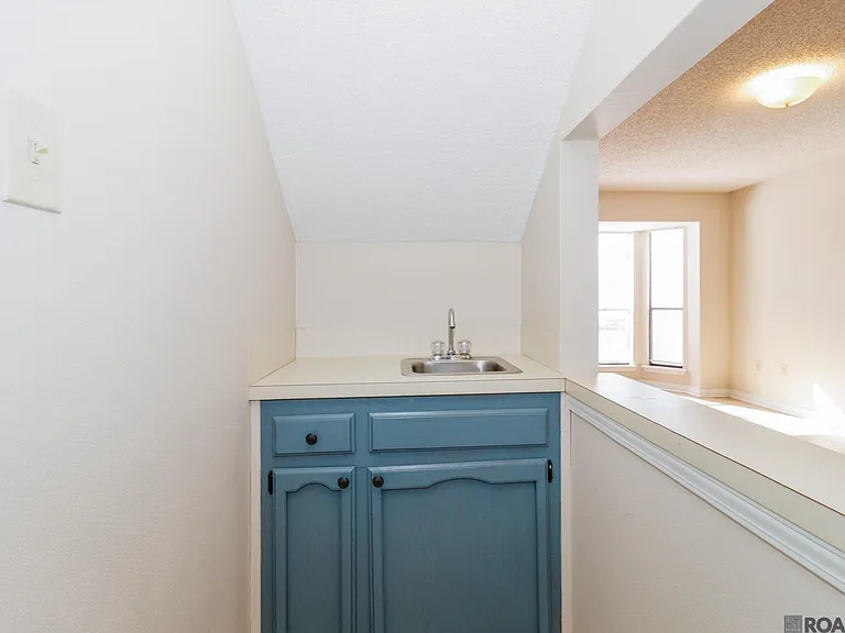 827 E Boyd Dr #C — Photo 5
