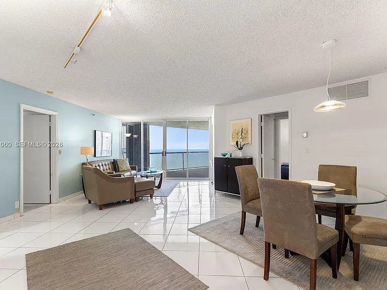 6767 Collins Ave #1905 — Photo 2