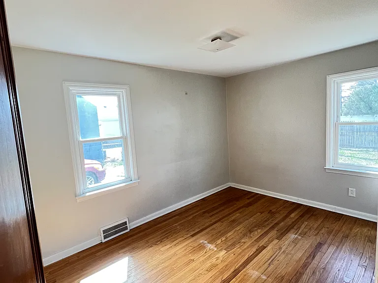 424 4th St #424 — Photo 23