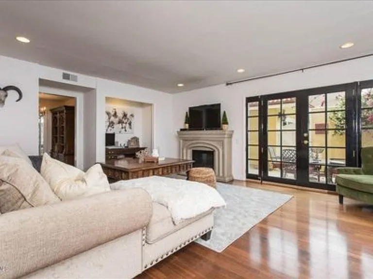 1314 Lamont Ave — Photo 12