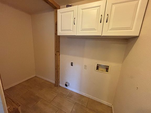 3rd image of 303 W Greenfield Dr