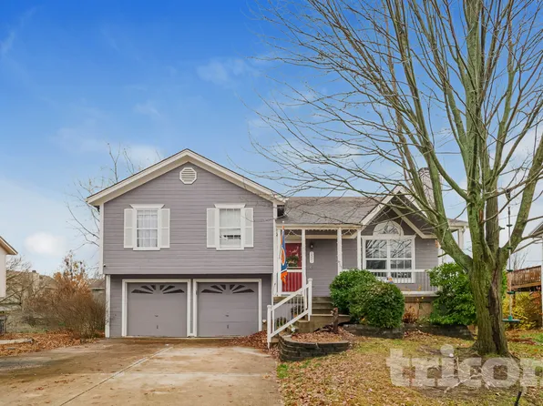 1501 Cypress Dr, Greenwood, MO 64034