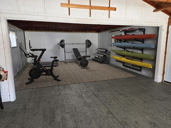 3rd image of 2811 Ruby AVENUE