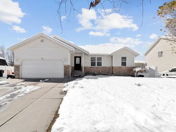 998 S 1025 W, Woods Cross, UT 84087