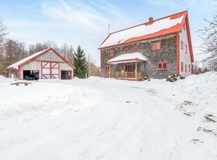 28 Faywood Rd, Grand Isle, VT 05458