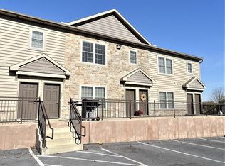 103 Fulton St APT 106, Akron, PA 17501