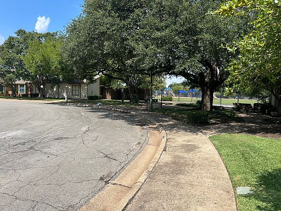 4th image of 13777 Brookgreen Cir