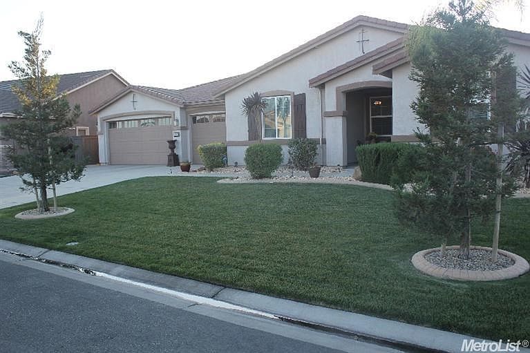 2nd image of 906 Calabrese Way