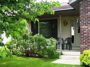 W9648 Gehri Rd, Wonewoc, WI 53968