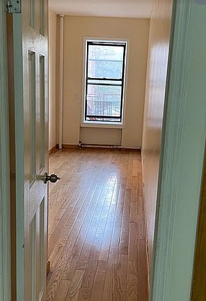 3rd image of 45 Catherine St APT 3