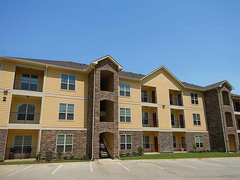 Abita View Apartments — Photo 32