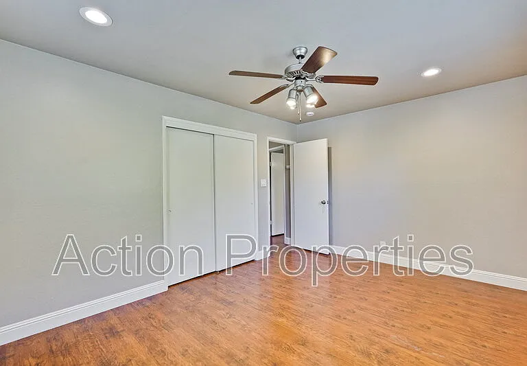 4545 Moorpark Ave #2 — Photo 19
