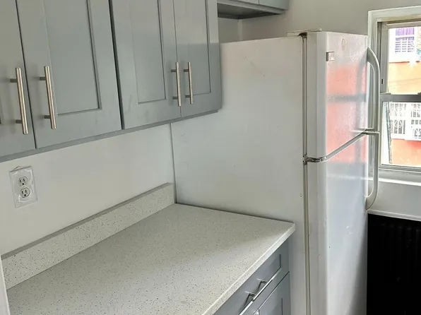 410 Thieriot Avenue image 5 of 16