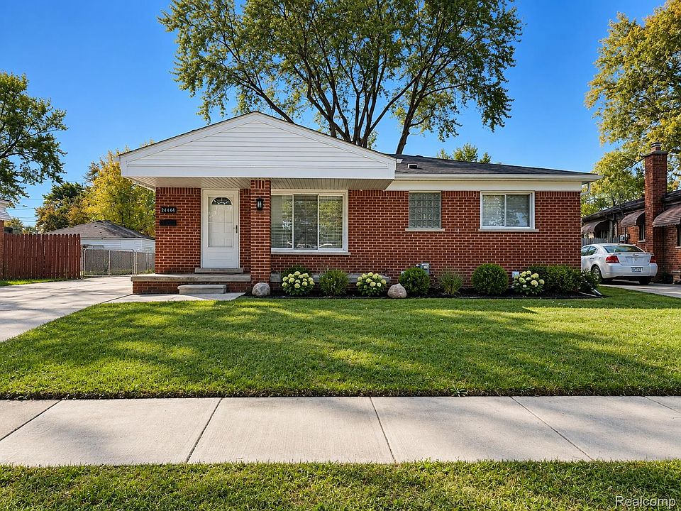 1st image of 24444 Prairie Ln