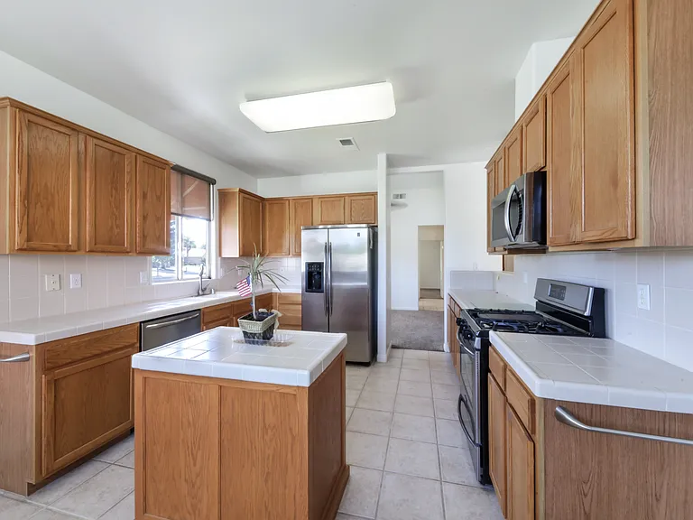 9802 Bourbon Rose Ct — Photo 19