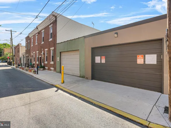 2663 Livingston St, Philadelphia, PA 19125