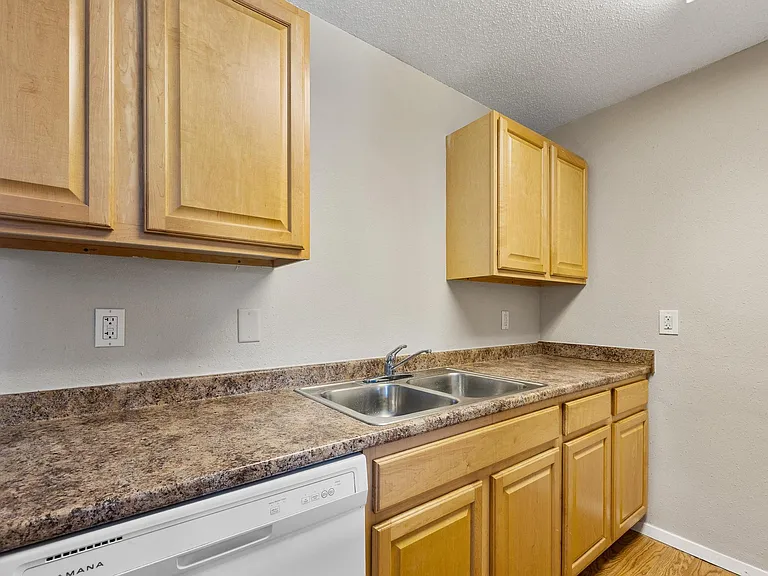 Diamond - 3 Bed / 2 Bath - 1,016 Sq.Ft.