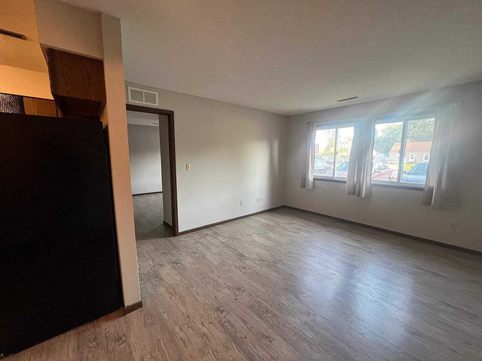 1506 E Ave NW — Photo 4