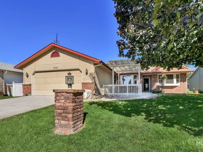 5720 N Oasis Dr, Garden City, ID, 83714